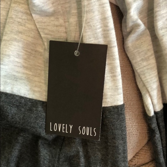 New long sleeve shirt - Picture 2 of 4